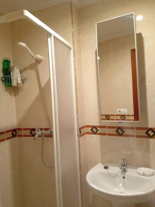 A Bruxo Fonte 8 Pzs 2 Banos Full Reg Vut38509 Apartamento Luarca Exterior foto